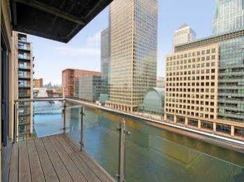 Canary Wharf Waterfront Apartments London Exterior photo